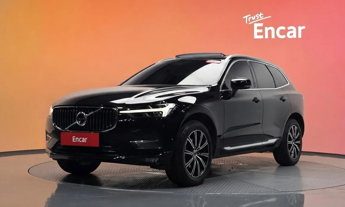 Volvo XC60 — фото 1