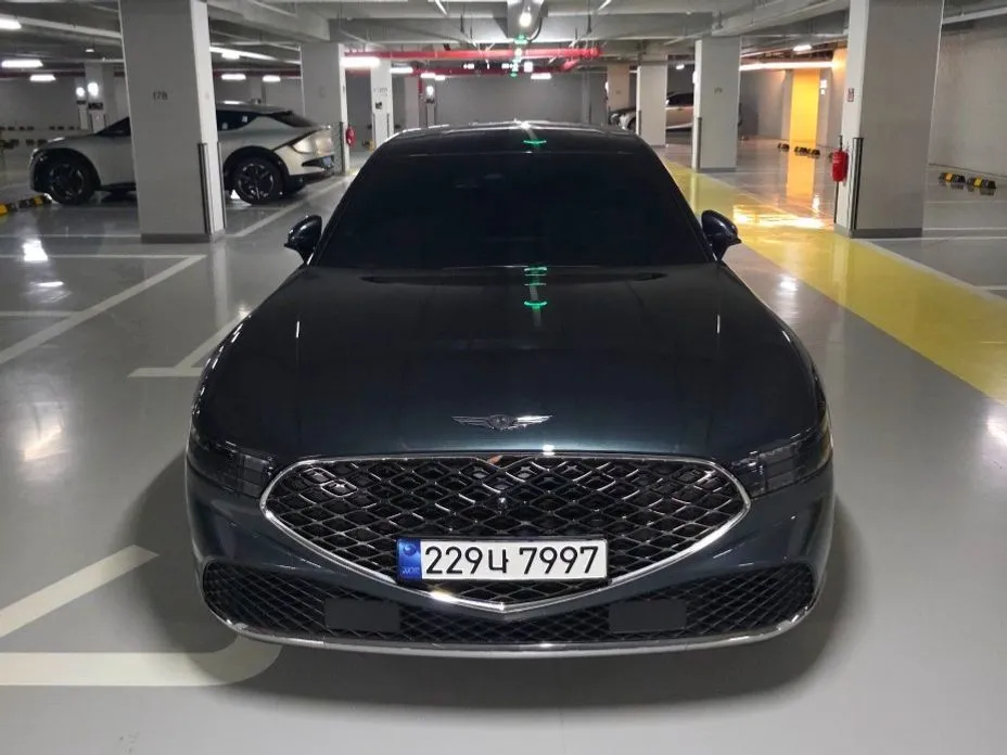 Genesis G90 — фото 1