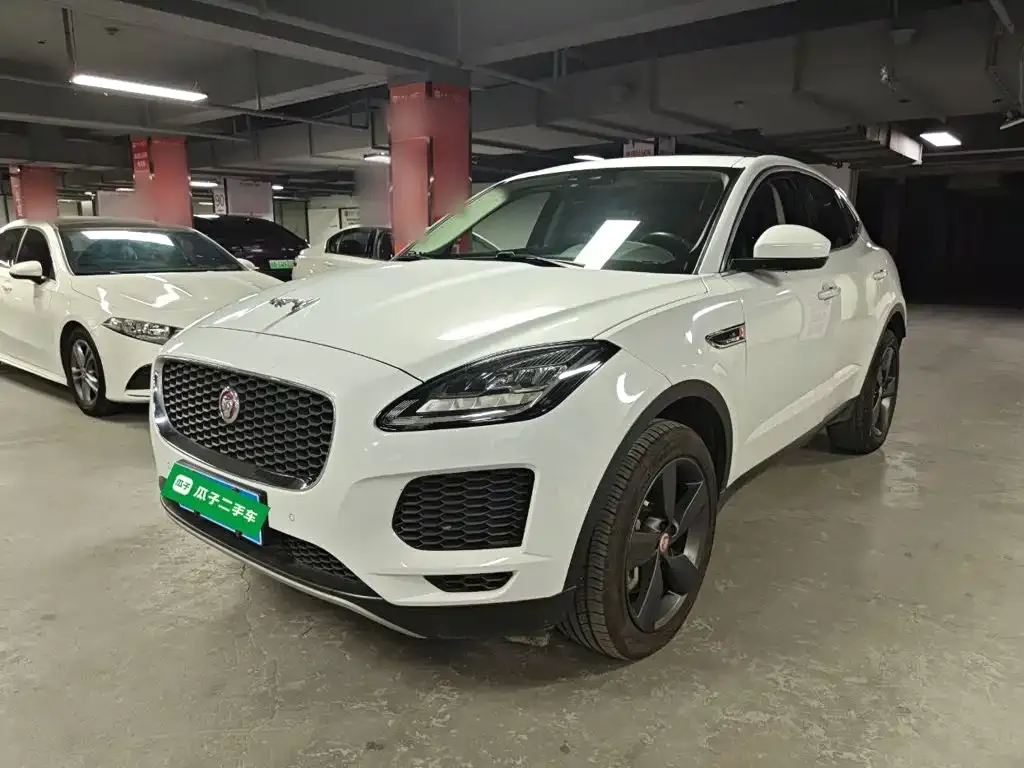 Jaguar E-PACE — фото 1