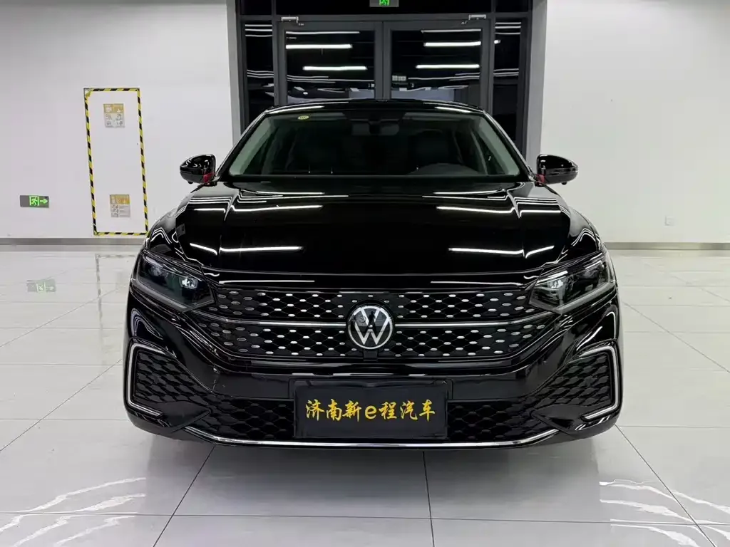 Volkswagen Passat — фото 6