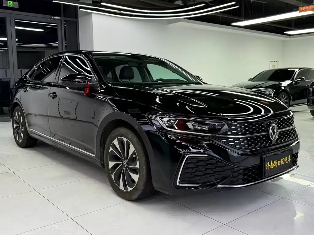 Volkswagen Passat — фото 9