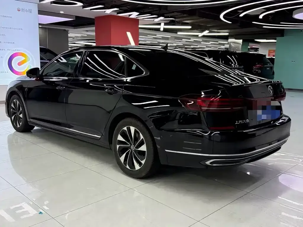 Volkswagen Passat — фото 4