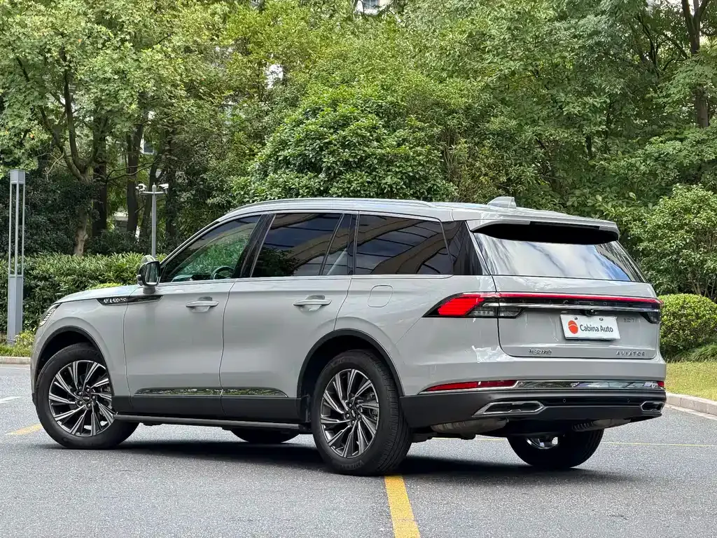 Lincoln Aviator — фото 5