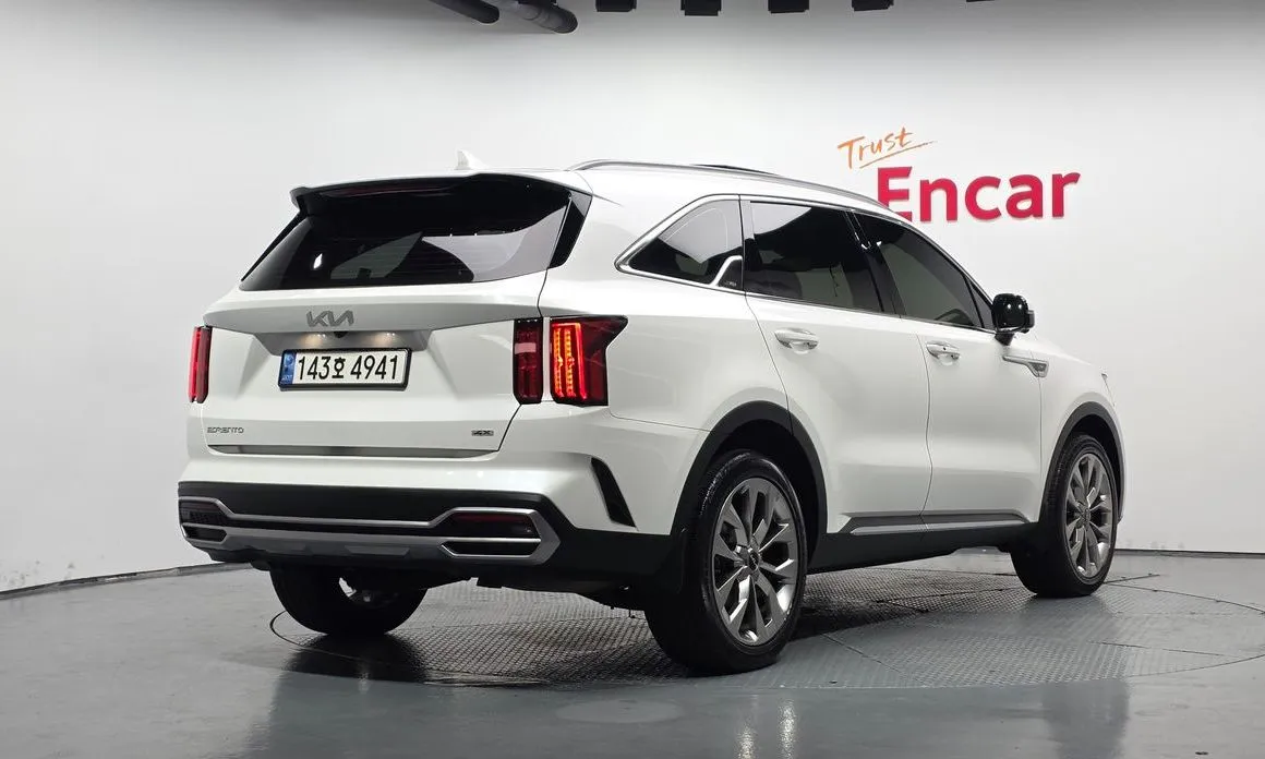 Kia Sorento — фото 7