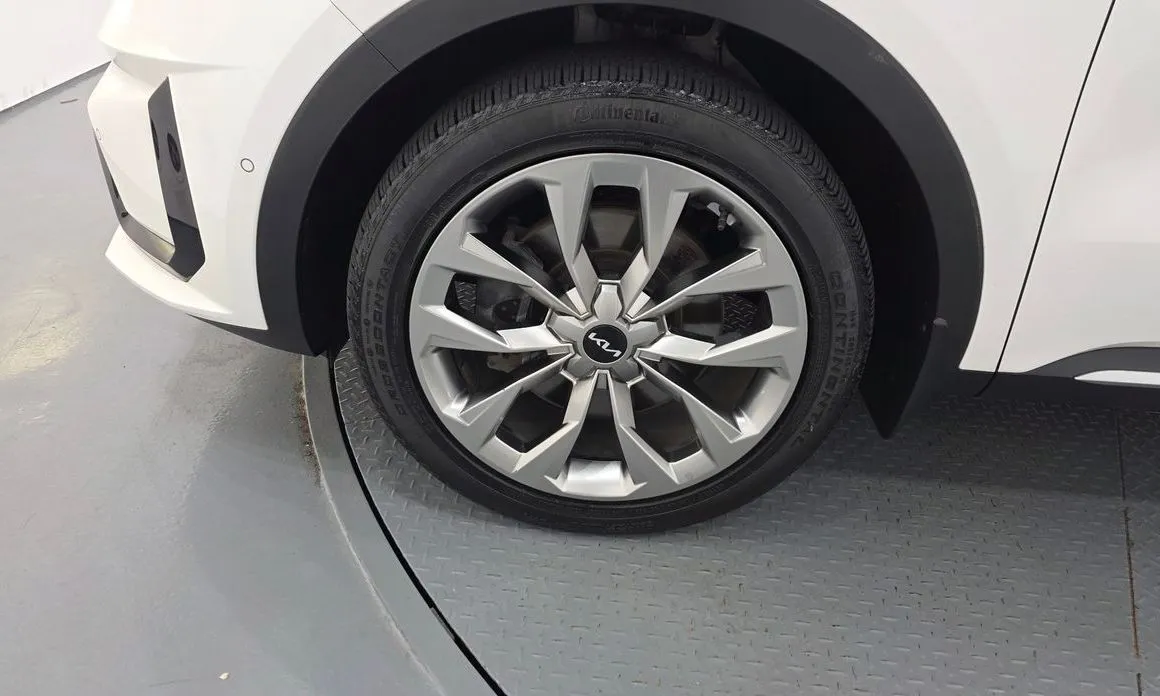 Kia Sorento — фото 8