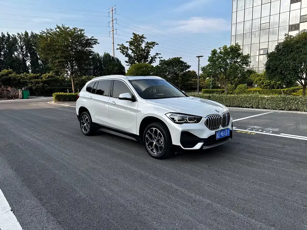 BMW X1 — фото 7