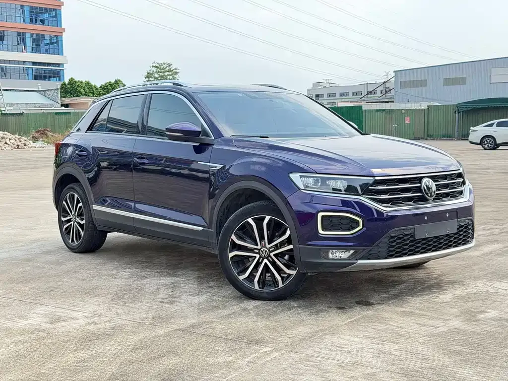 Volkswagen T-Roc — фото 9