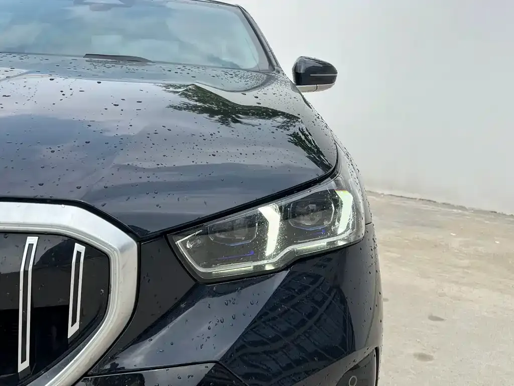 BMW 5 Series — фото 9
