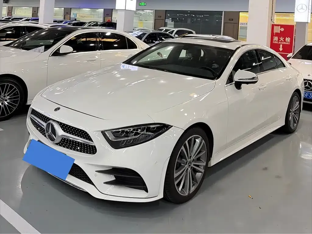 Mercedes-Benz CLS — фото 1