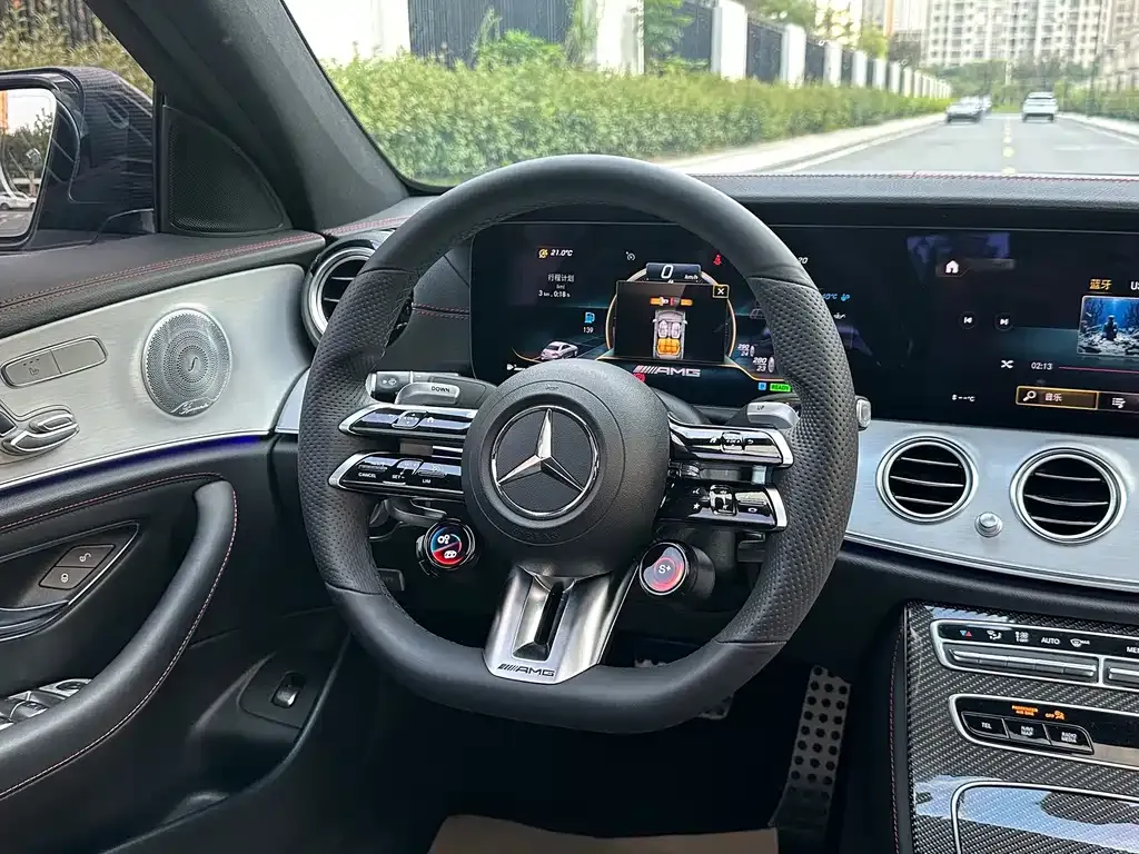 Mercedes-Benz E-Class AMG — фото 8