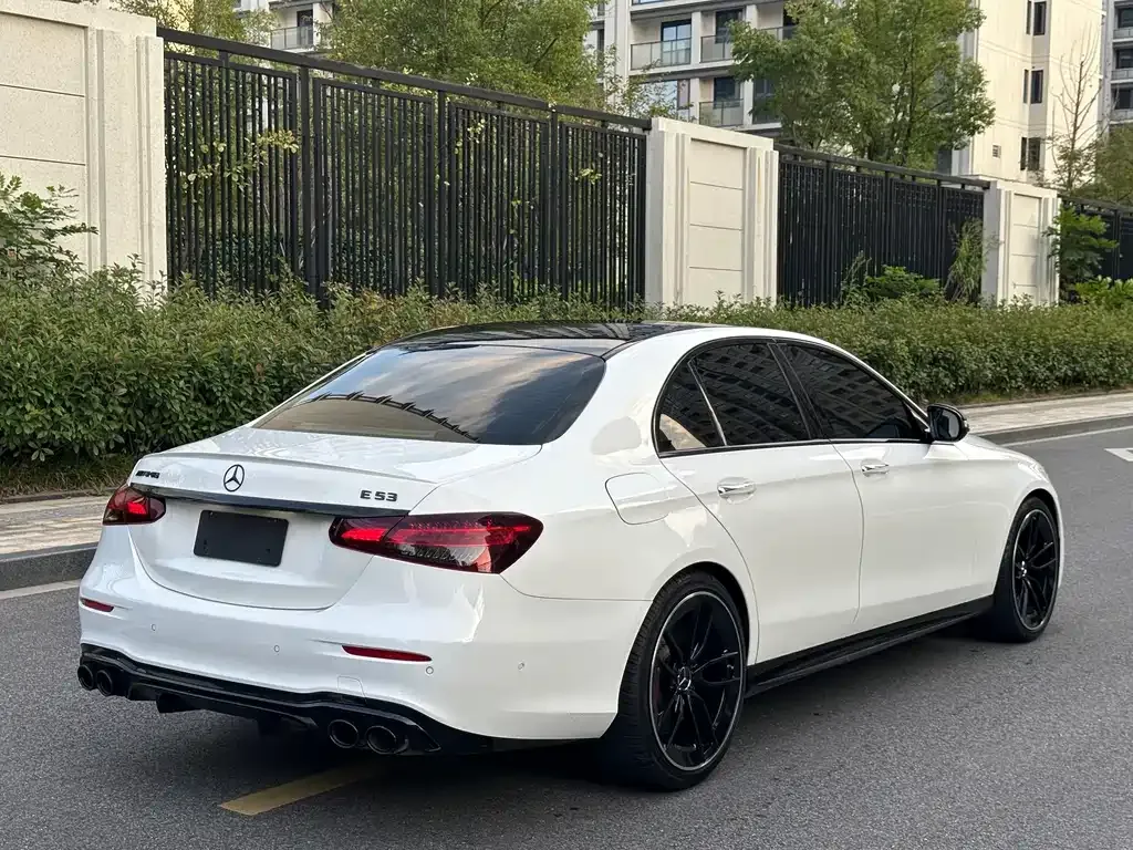 Mercedes-Benz E-Class AMG — фото 5