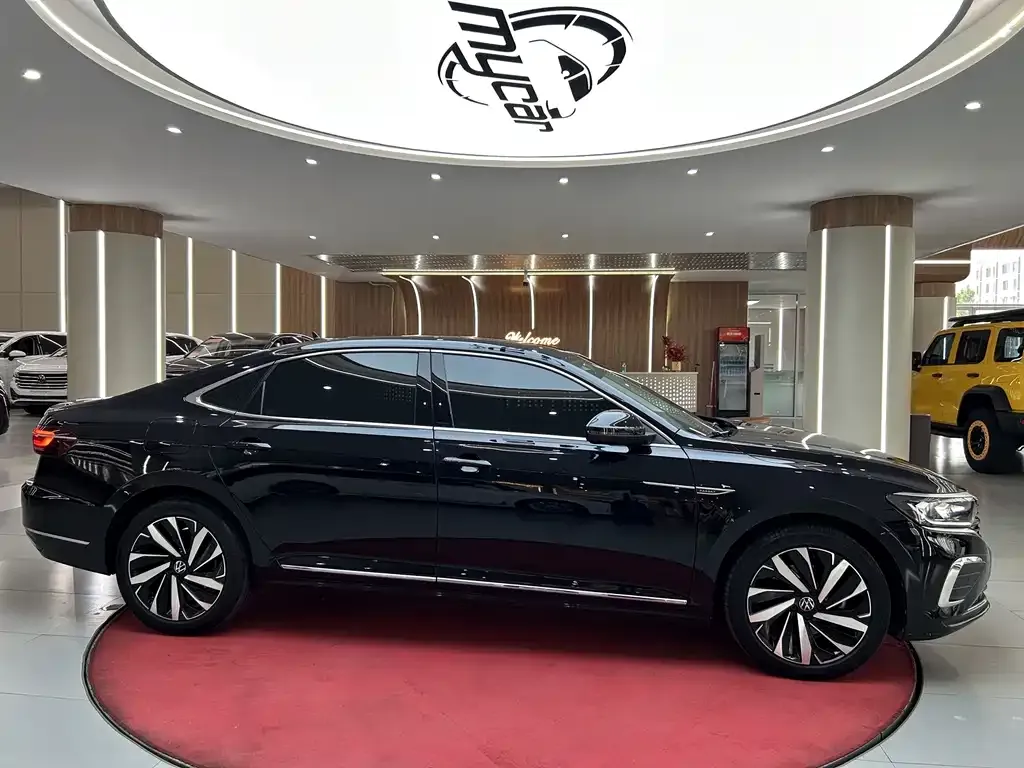 Volkswagen Passat — фото 3