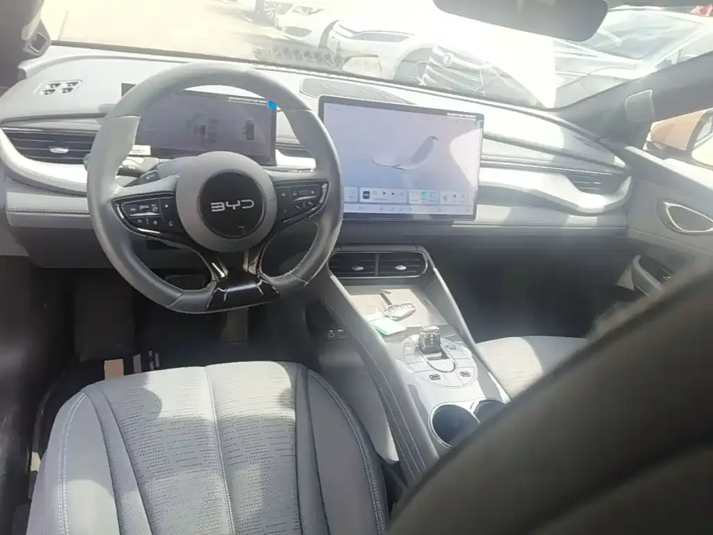 BYD Seal 06GT — фото 8