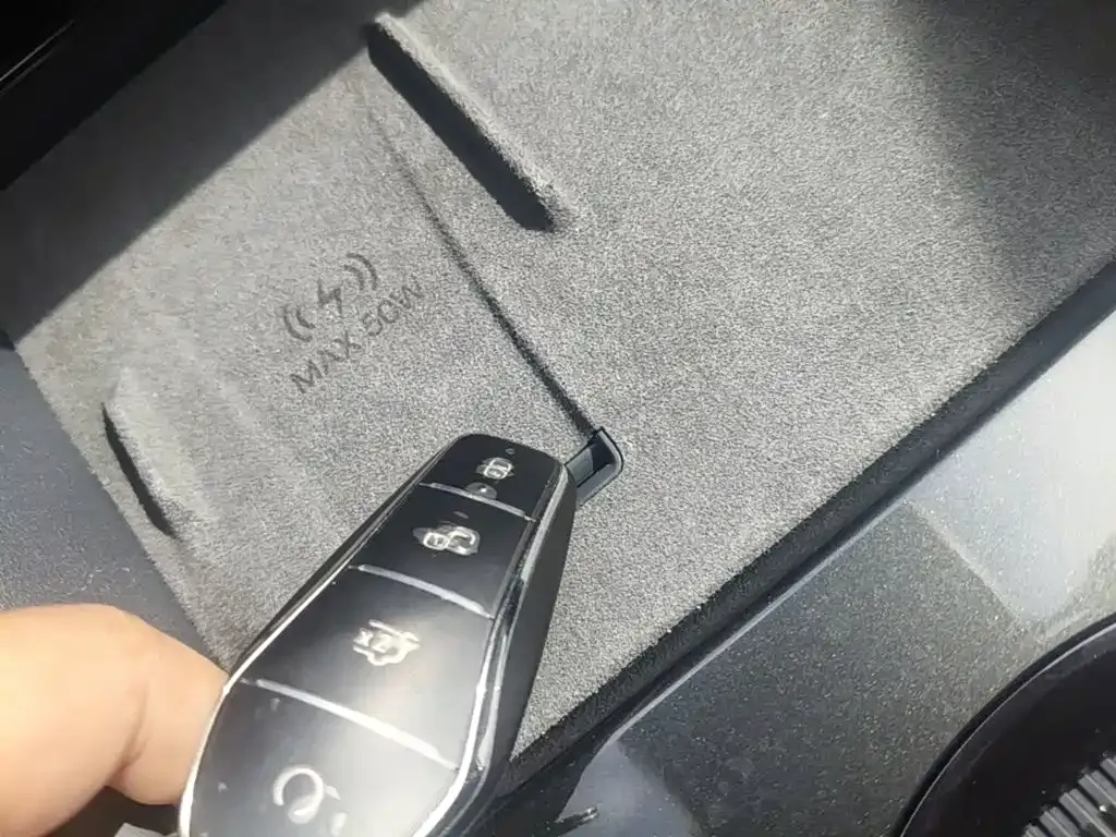 BYD Seal 06GT — фото 9