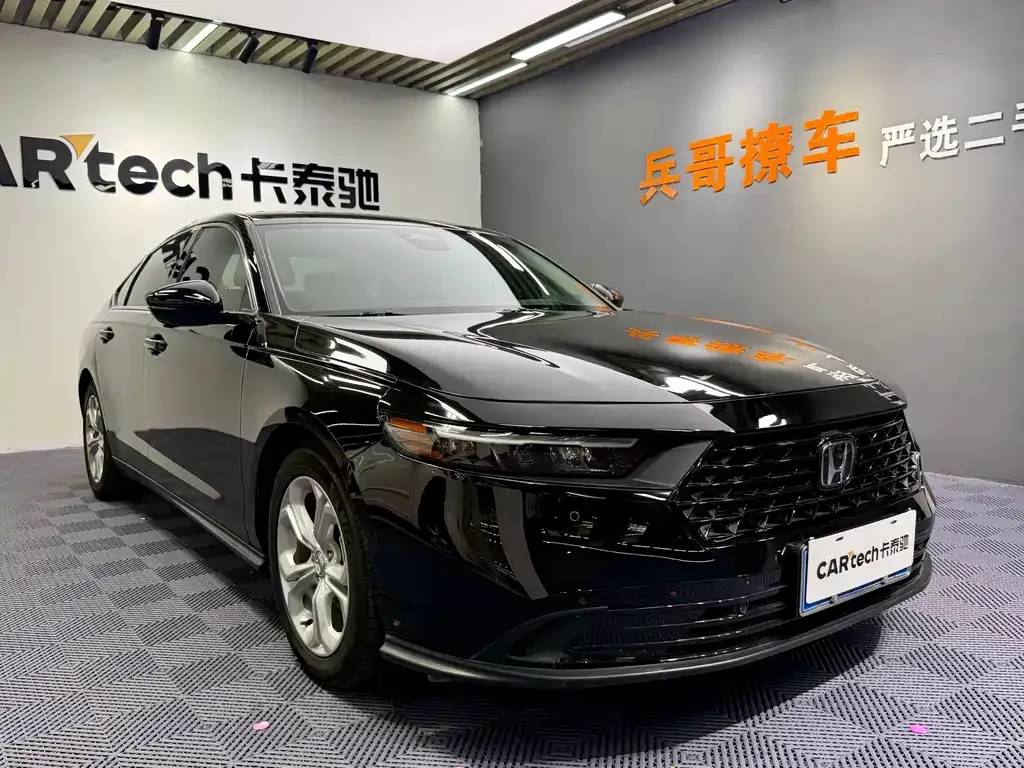 Honda Accord — фото 8