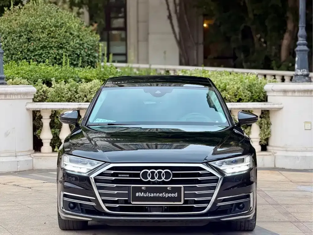 Audi A8 — фото 6