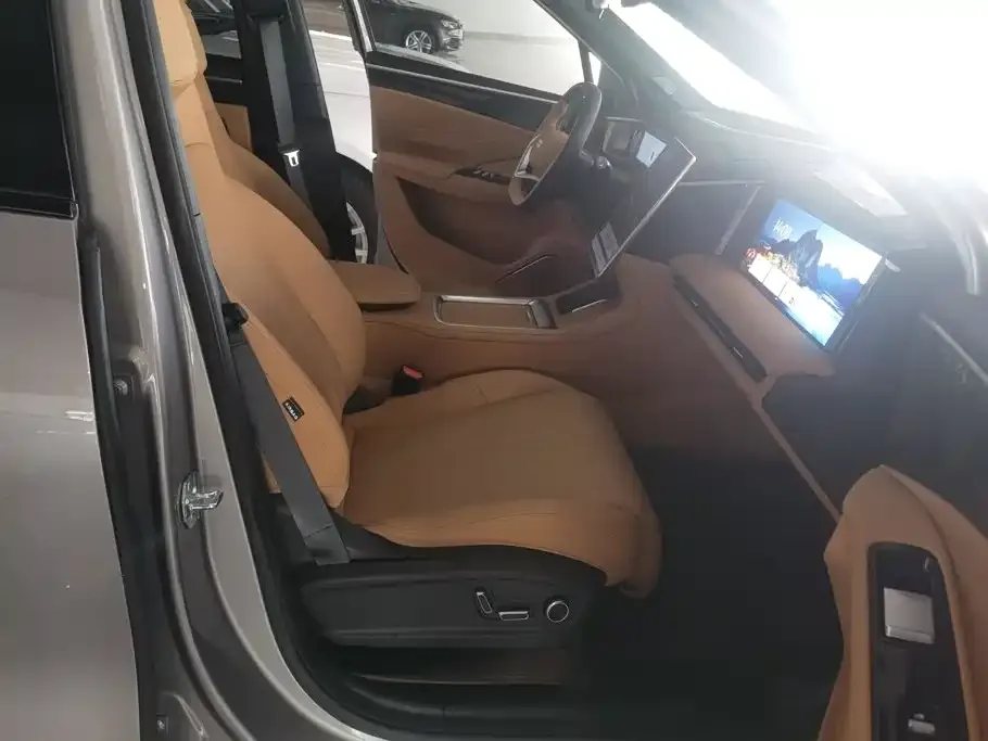 Geely Galaxy L7 — фото 4
