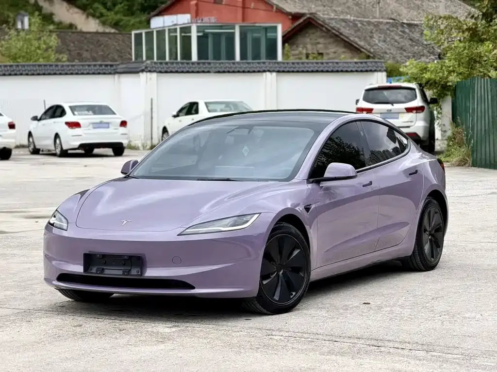 Tesla Model 3 — фото 1