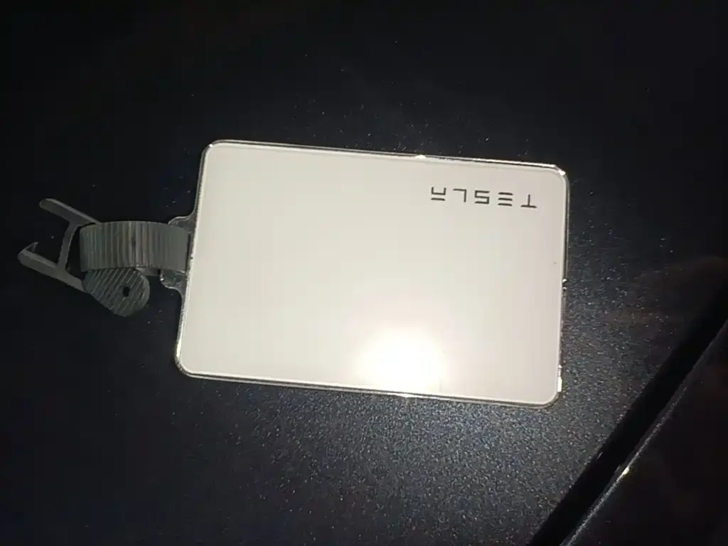 Tesla Model 3 — фото 2