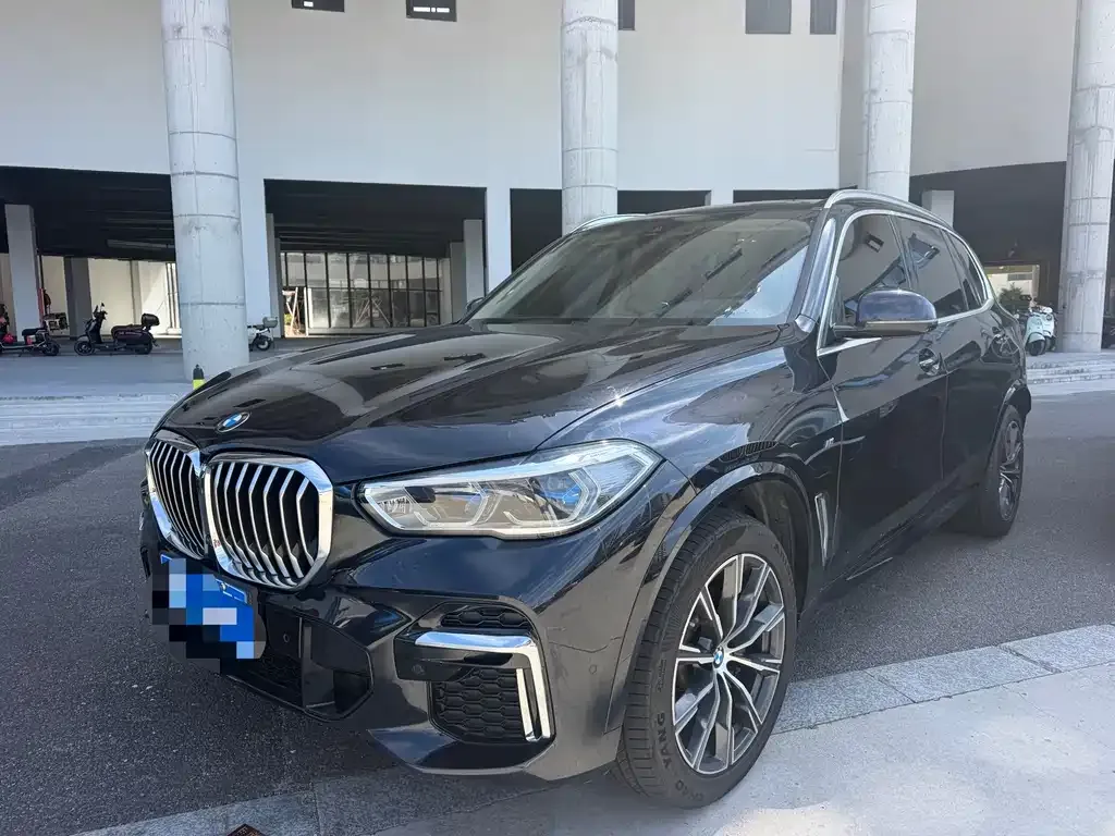 BMW X5 — фото 1