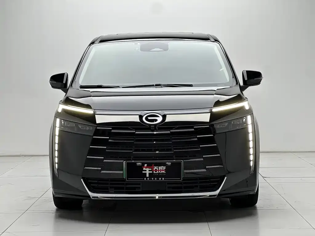 GAC Motor Trumpchi E8 PHEV — фото 10