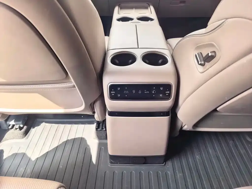 Li Auto Li i8 — фото 2
