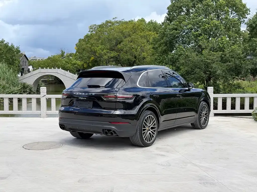 Porsche Cayenne — фото 6