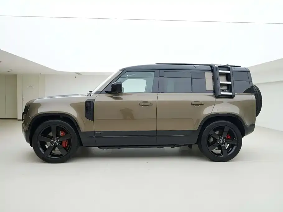 Land Rover Defender — фото 10