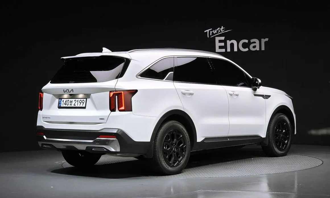 Kia Sorento — фото 5