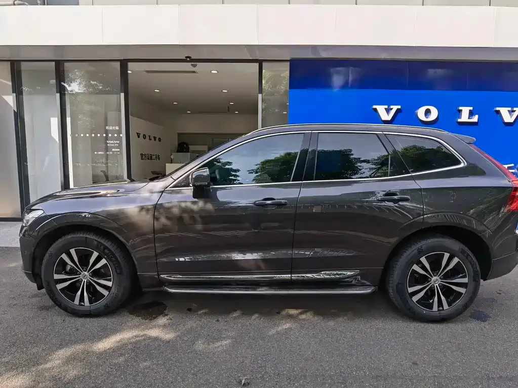 Volvo XC60 — фото 6