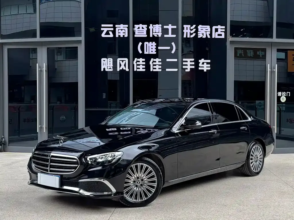 Mercedes-Benz E-Class — фото 1