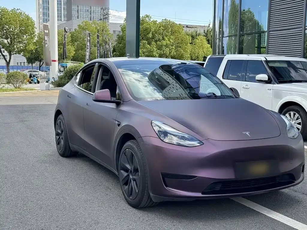 Tesla Model Y — фото 9