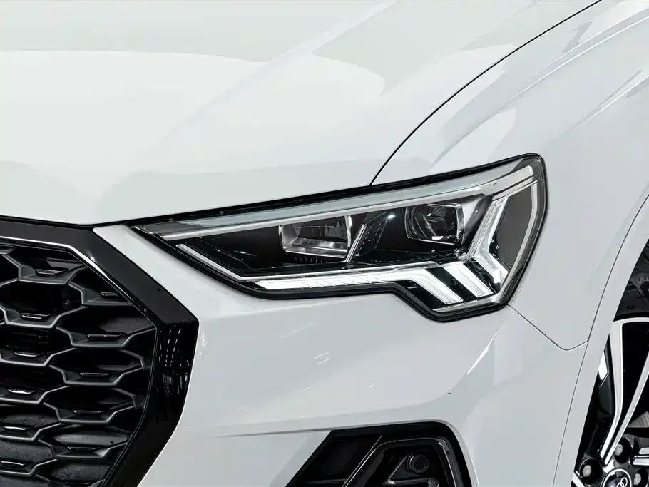 Audi Q3 Sportback — фото 5
