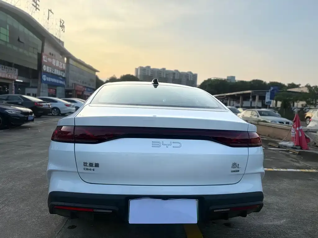 BYD Qin L — фото 2