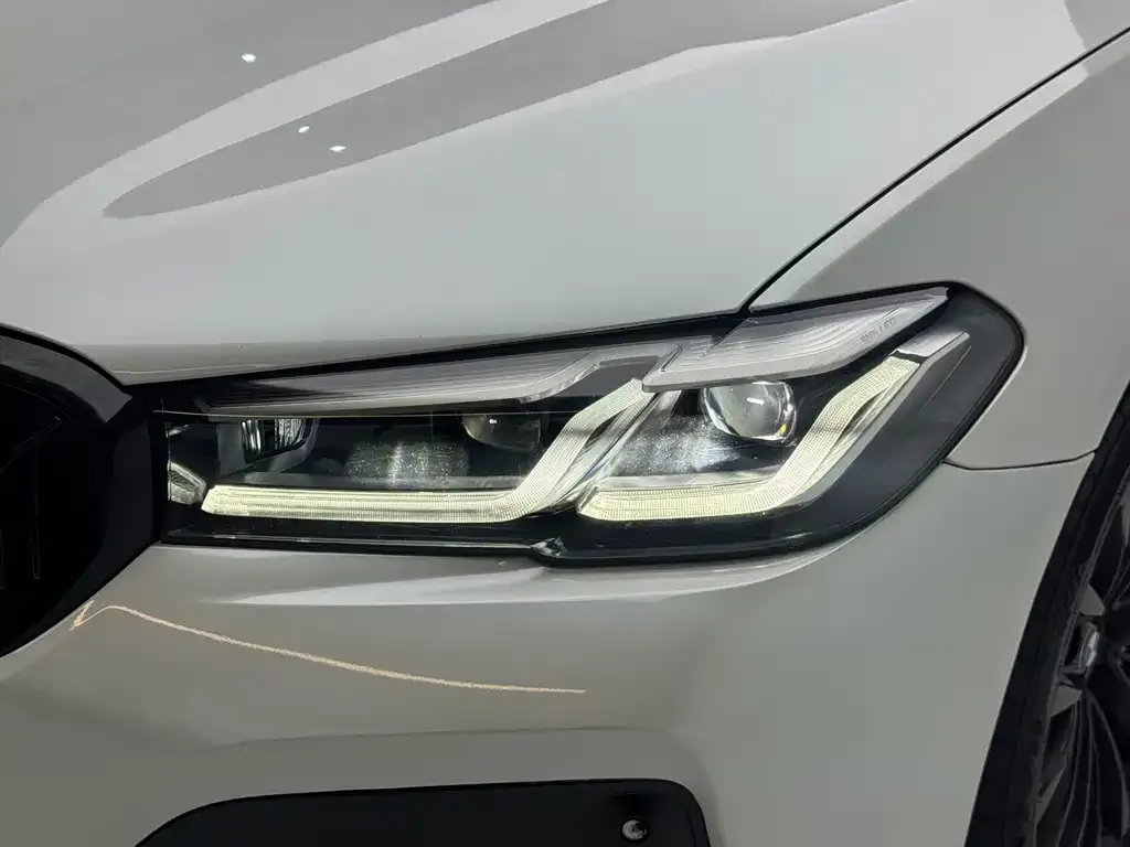 BMW i5 — фото 2