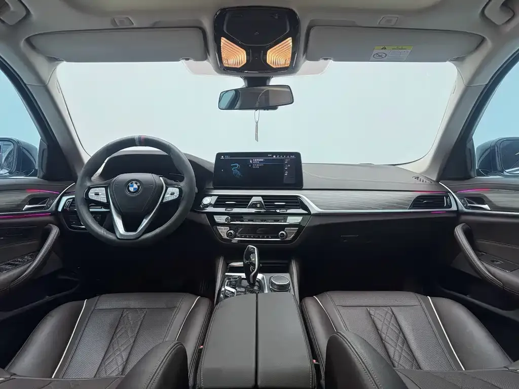 BMW i5 — фото 3