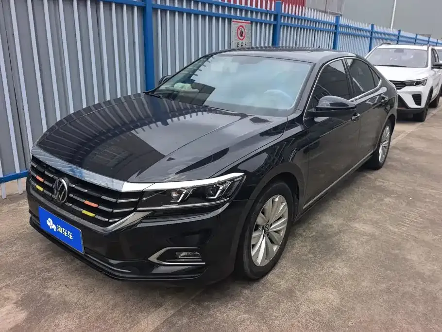 Volkswagen Passat — фото 1