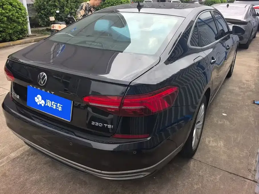 Volkswagen Passat — фото 10