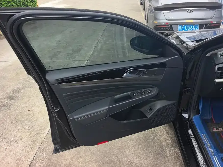 Volkswagen Passat — фото 8