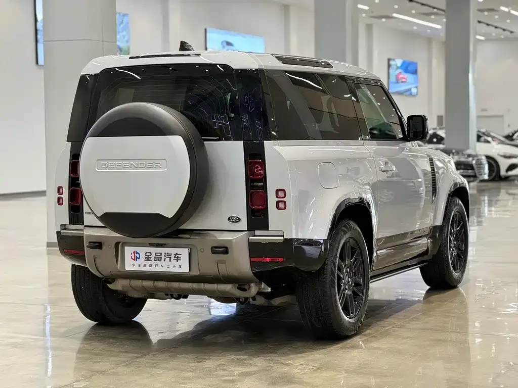 Land Rover Defender — фото 6