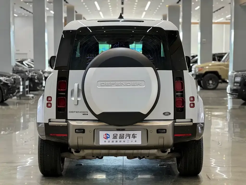 Land Rover Defender — фото 4