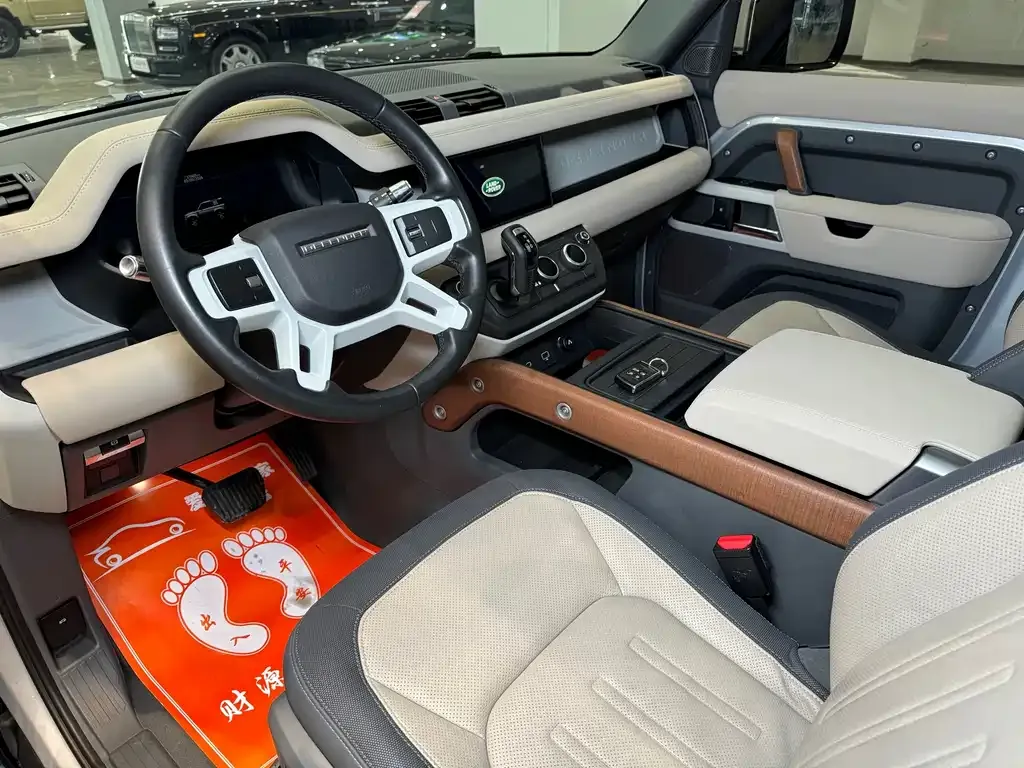 Land Rover Defender — фото 9