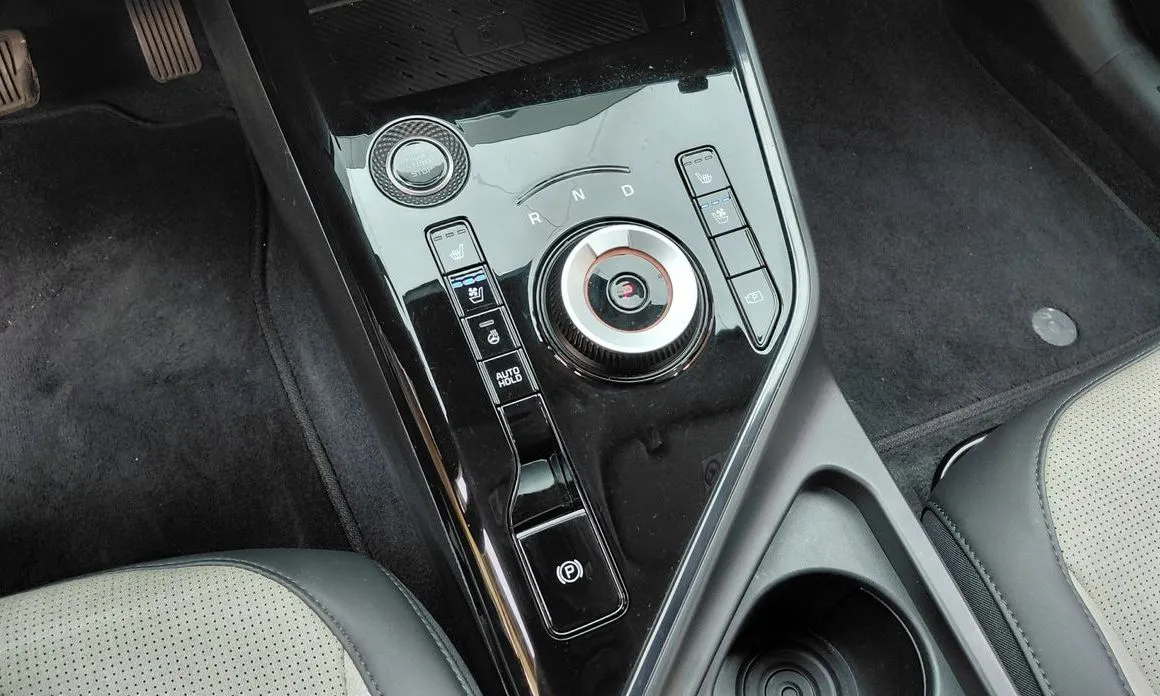 Kia Niro — фото 9