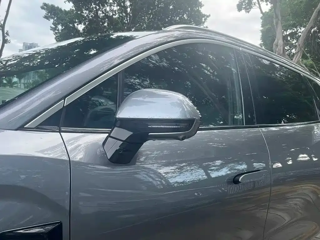 BYD L DM-i — фото 3