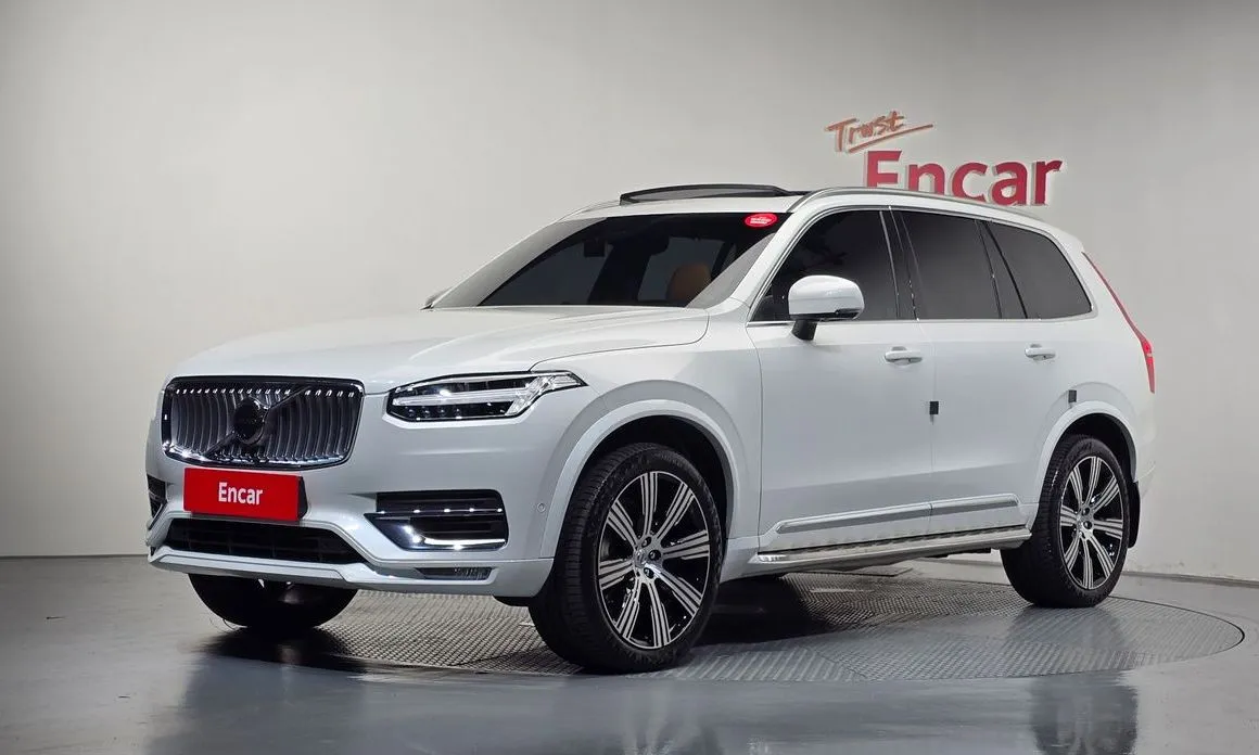 Volvo XC90 — фото 1