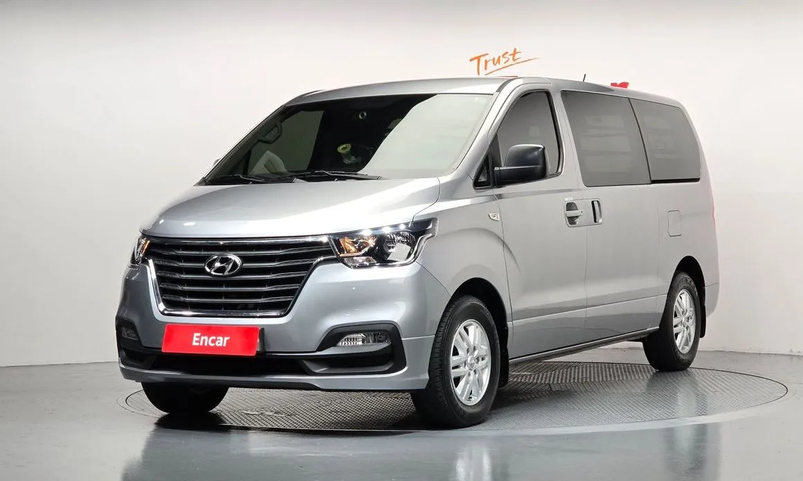 Hyundai Starex — фото 1