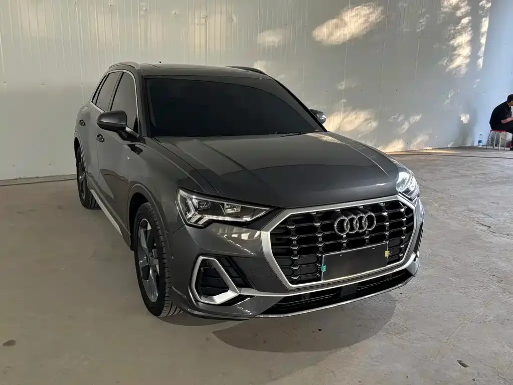 Audi Q3 — фото 6