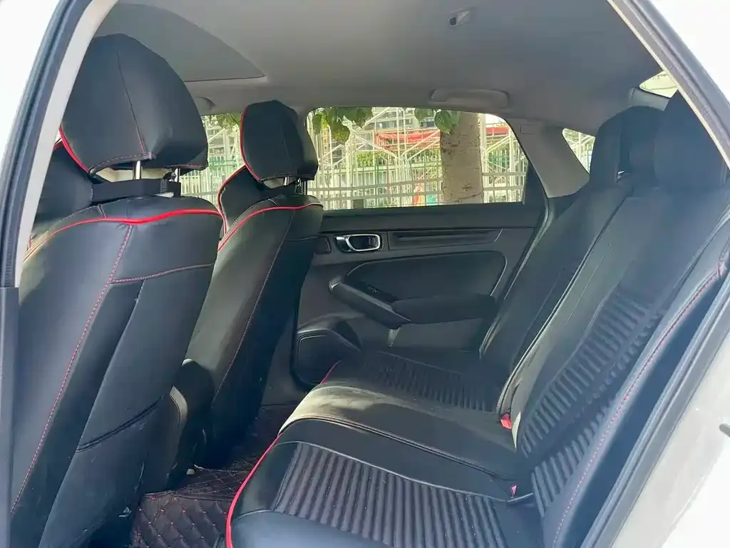 Honda Civic — фото 7
