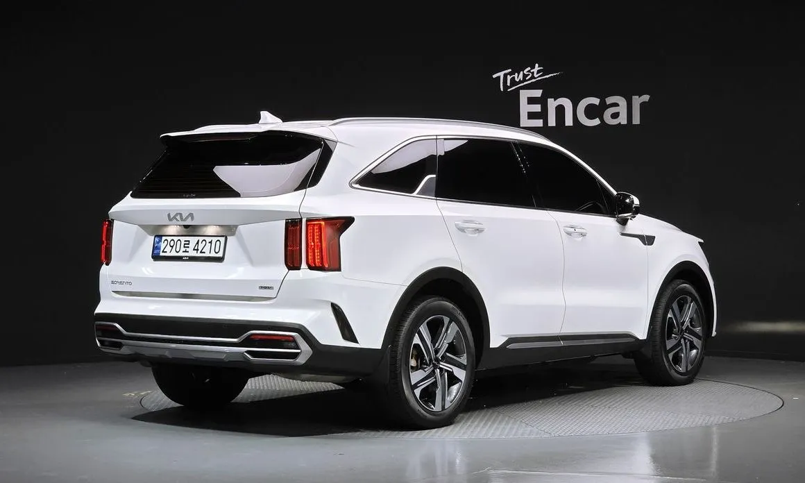 Kia Sorento — фото 10