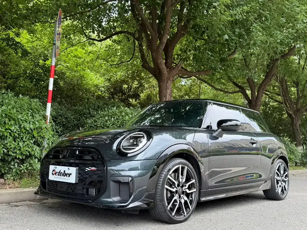 MINI Cooper (3-door) — фото 1